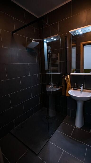 Sunrise Apartment 오라데아 외부 사진